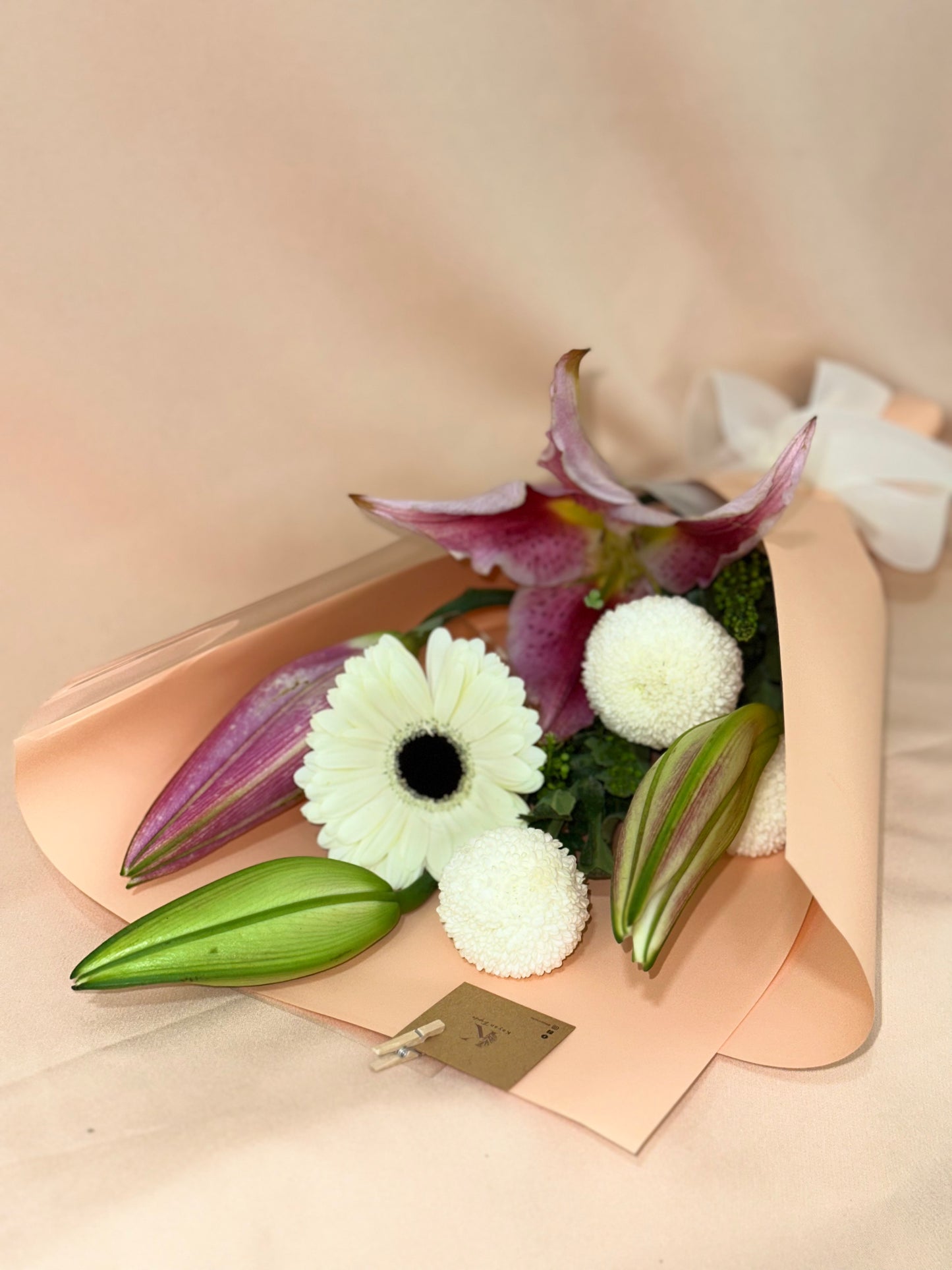 Layne Lily Bouquet