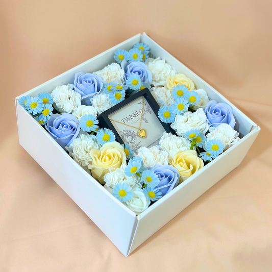 The Blooming Glam Soap Flower (Kelsey)