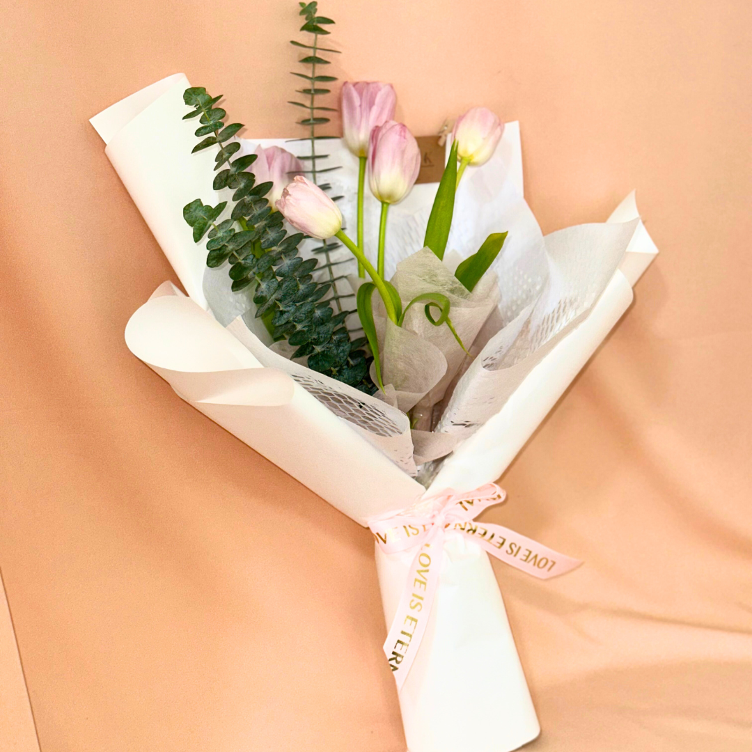 Kyra White (5 Tulips) Bouquet