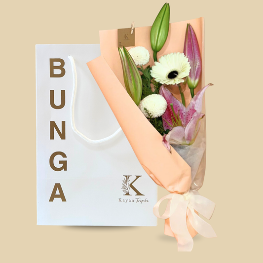 Layne Lily Bouquet