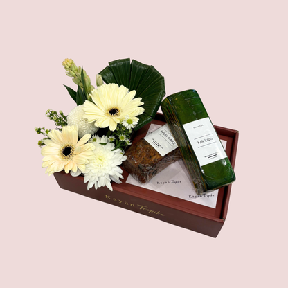 The Blooming Raya Cake - Nidda