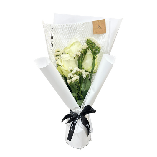 Elara White V's Bouquet