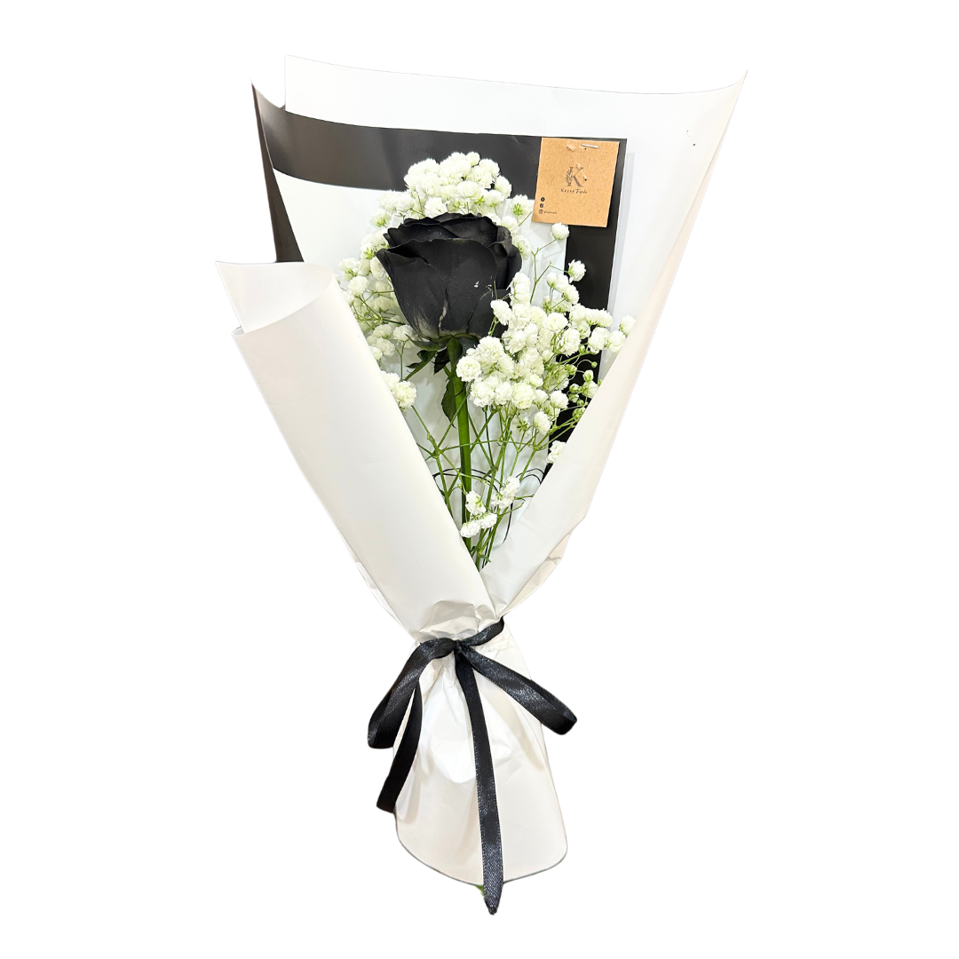 Isolde Black Rose (Baby's Breath) V's Bouquet